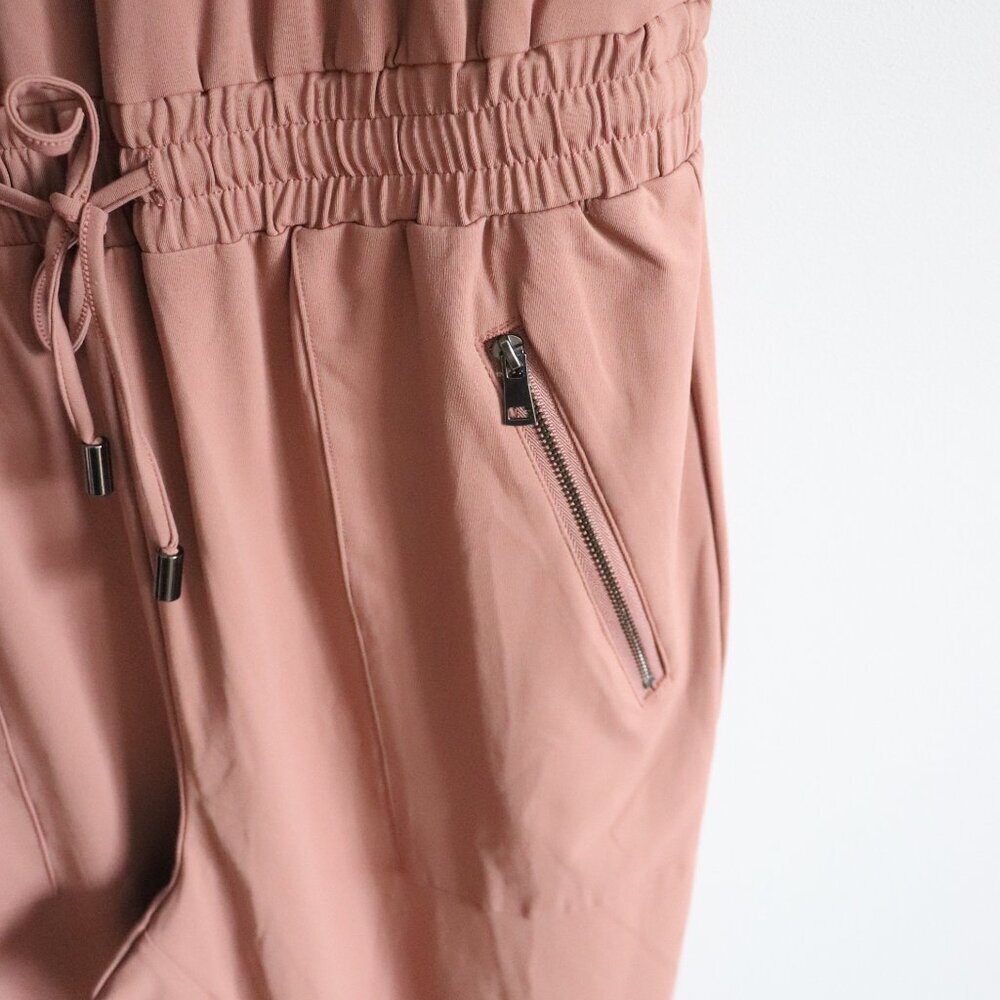 Camber & Grace Women's Sz M Dusty Pink Sleeveless Pocket Stretch Tank Jumpsuit - Picture 9 of 12